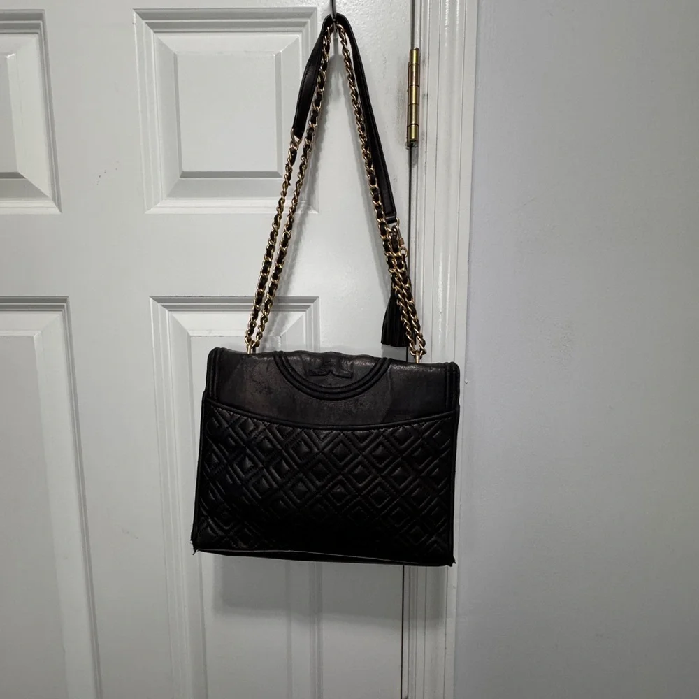 Tory Burch Black Leather Fleming convertible Bag crossbody/ shoulder bag